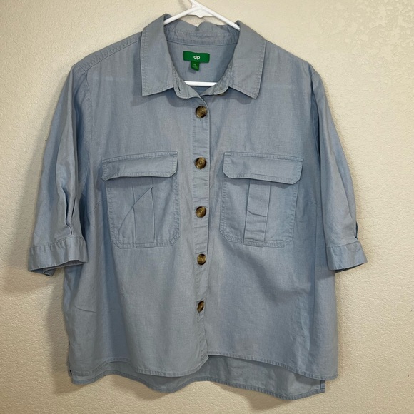 dip Tops - dip brand, size 2x, light blue linen / cotton shirt